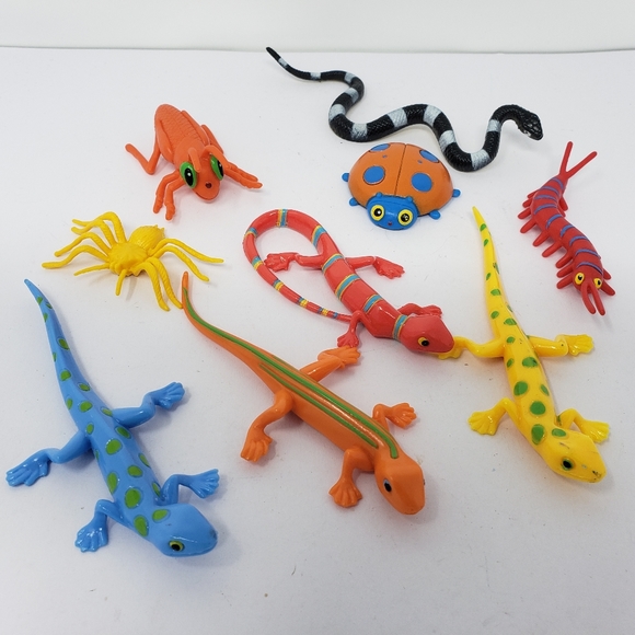 Salamander Lizards Spider Beetle Grasshopper Centipede Toy Lot - Picture 1 of 15